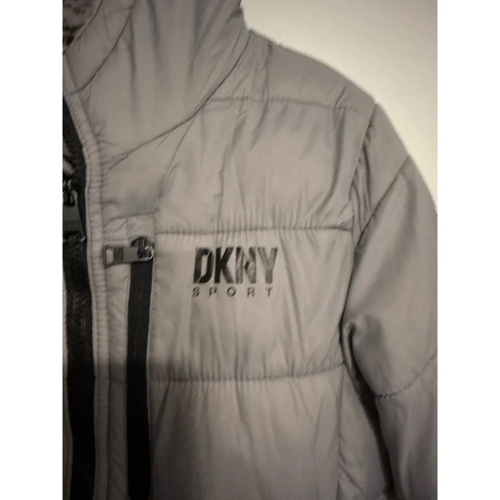 DKNY Sport Kids Grey Puffer Jacket Hooded Sherpa Lined Size M 10 12 - Picture 2 of 7